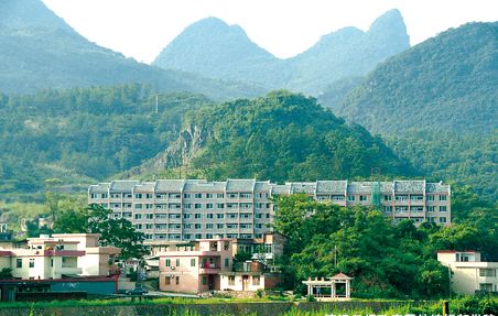 首期高寒山区移民村1.jpg