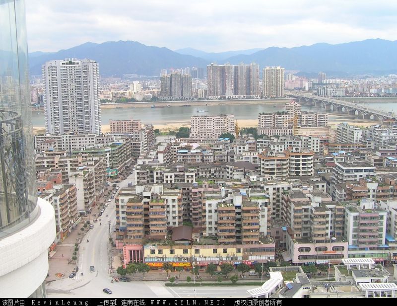 穷千里目，更上层楼
