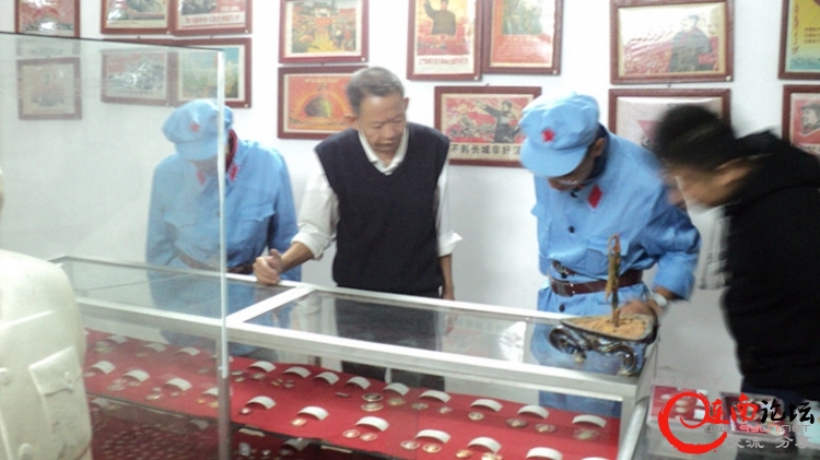 DSC00458_副本参观博物馆.jpg