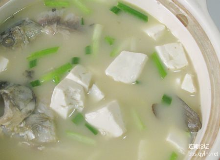 鲫鱼豆腐汤