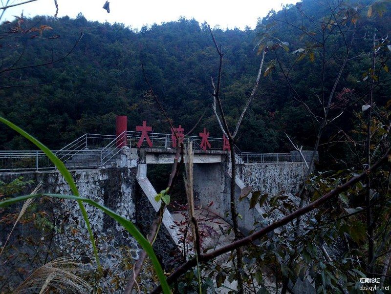 四个醒目的“大榜水库”.jpg